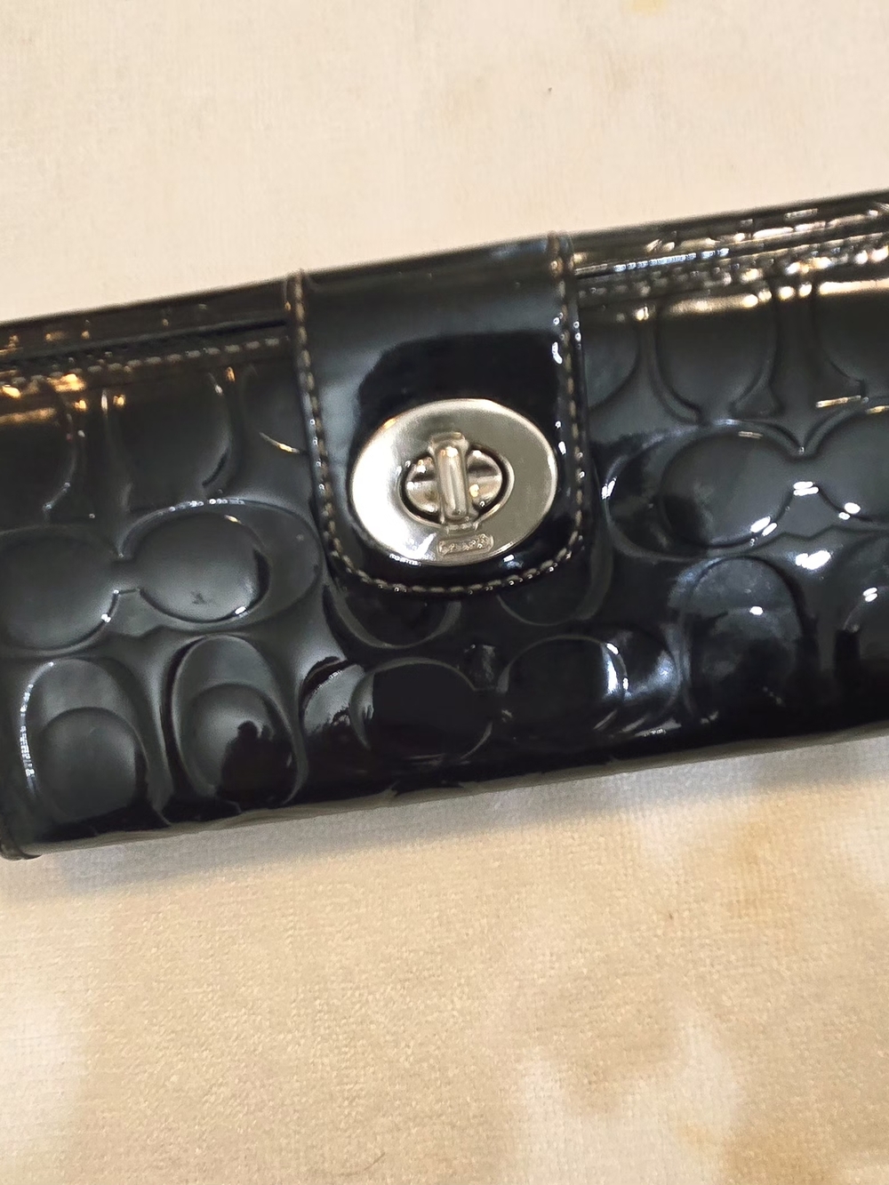 COACH  Black Patent Leather Signature Turnlock Wallet